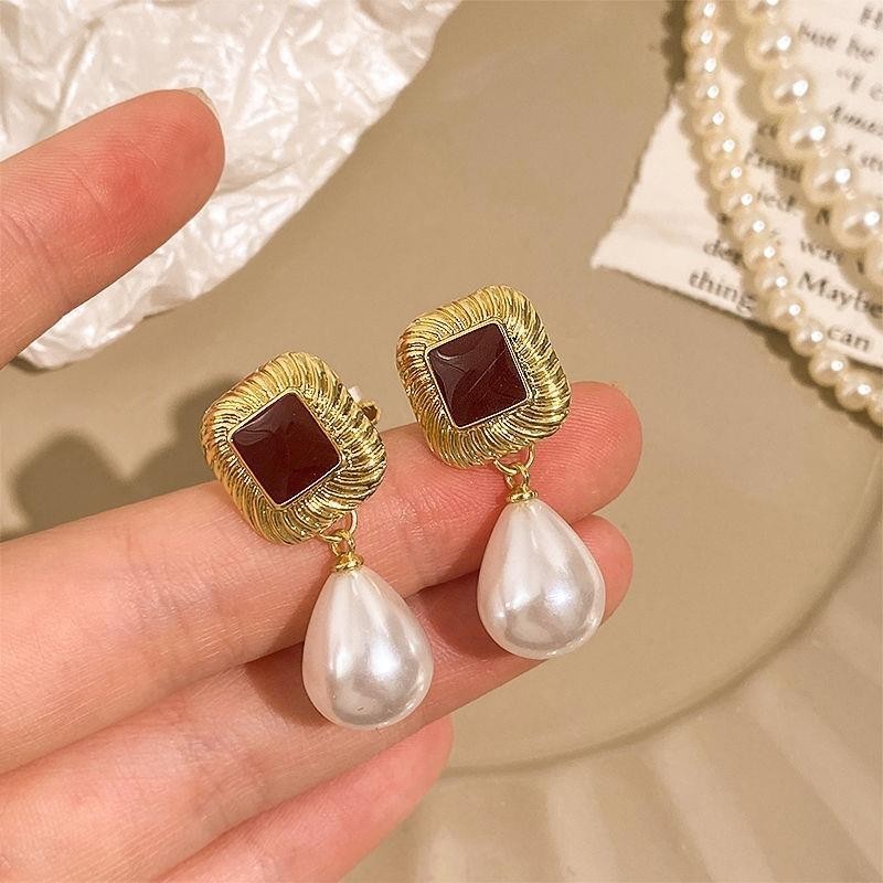 Retro Wine Red Pearl Earrings